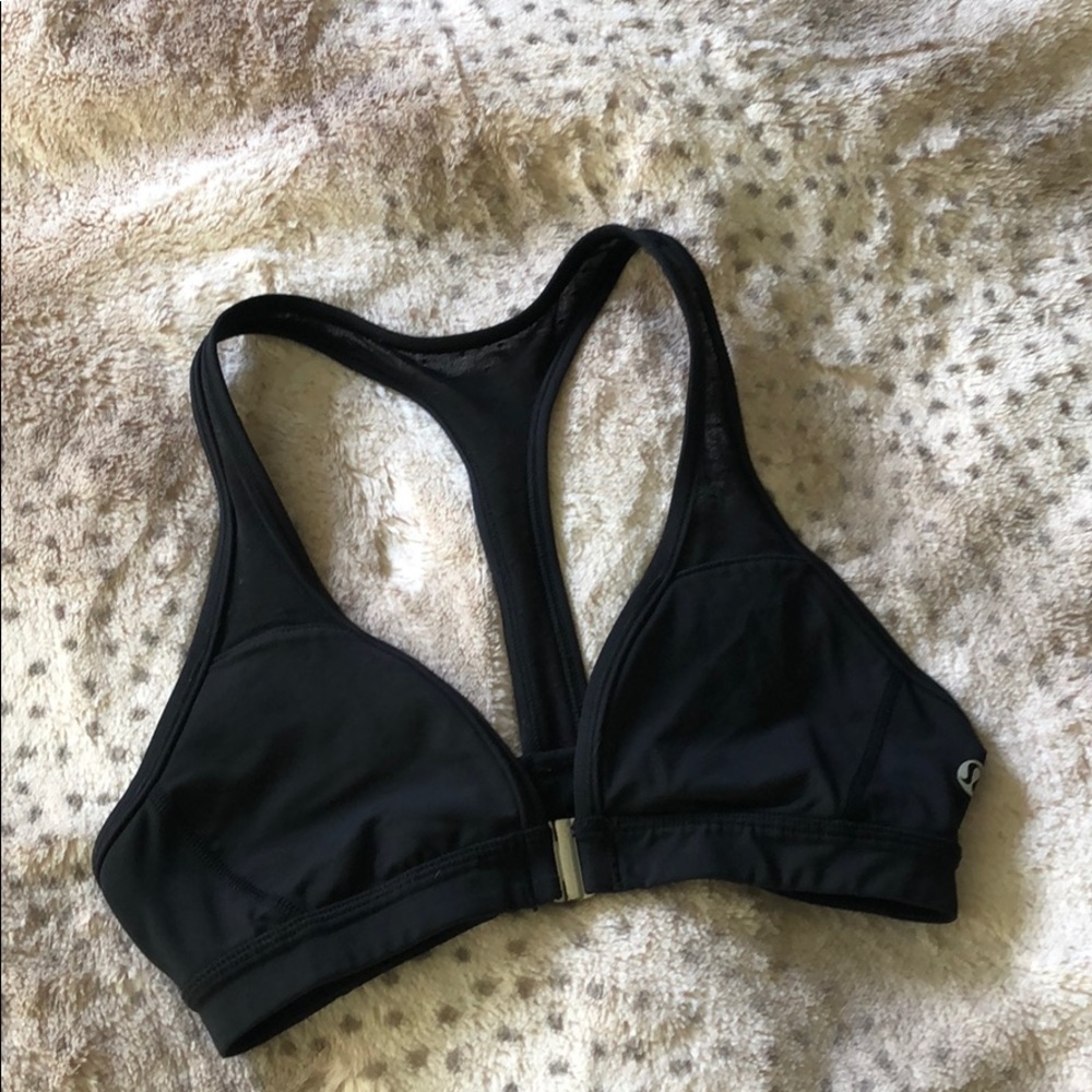 Front clasp Lululemon sports bra